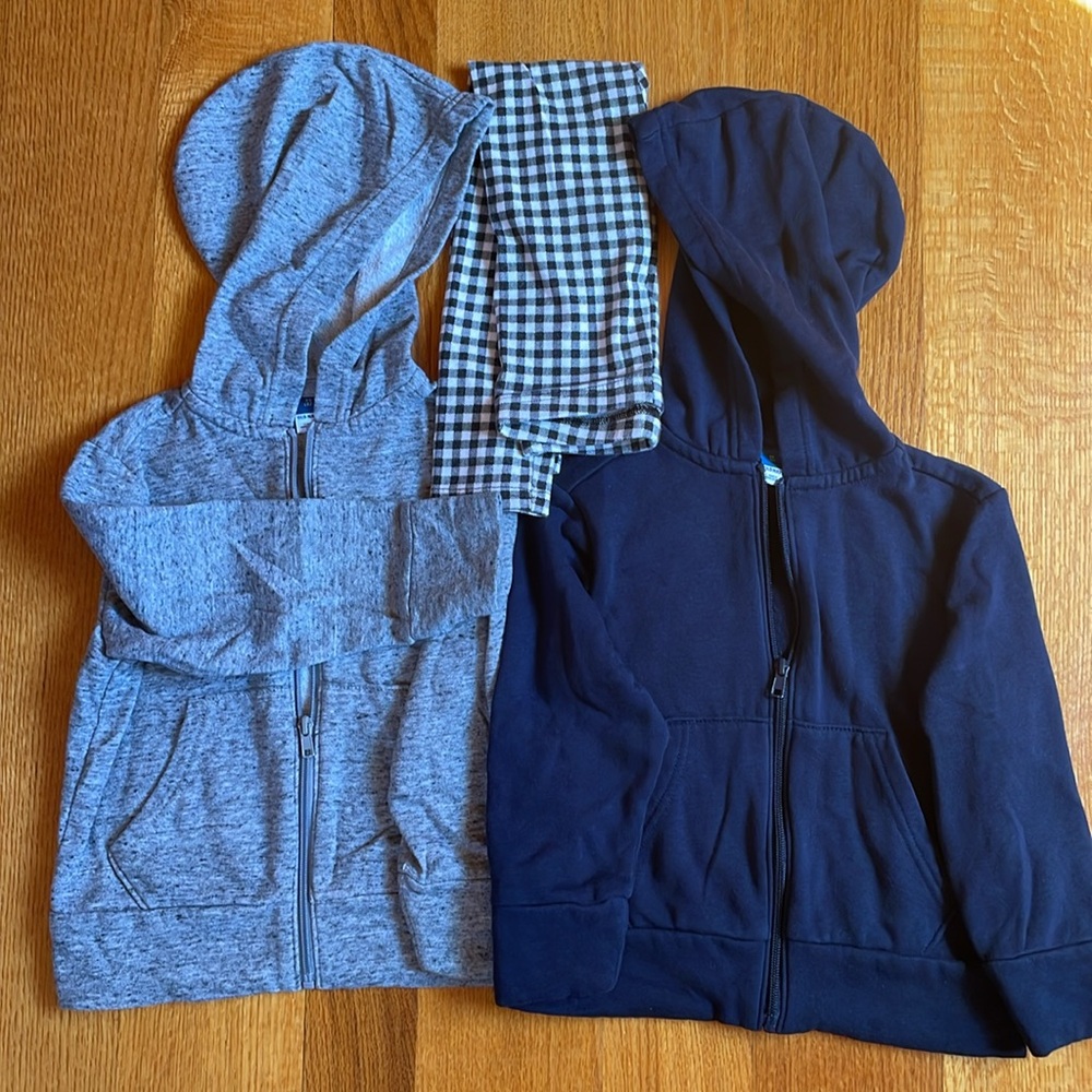 2 Hoodies & leggings